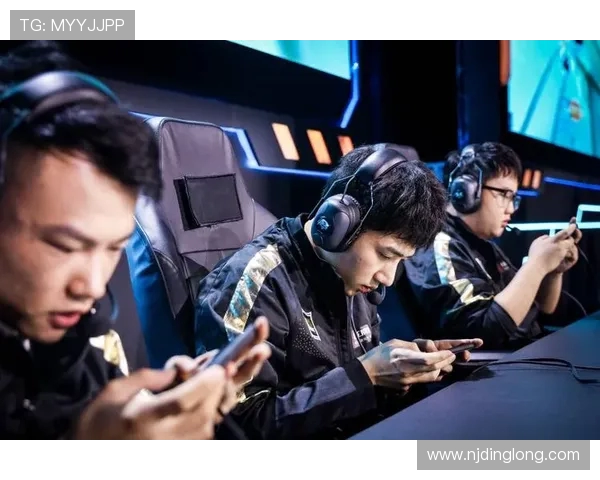 RNG战队的荣耀与挑战:DOTA2赛场上的奋斗与坚持纪实 RNG战队的荣耀与挑战:DOTA2赛场上的奋斗与坚持纪实