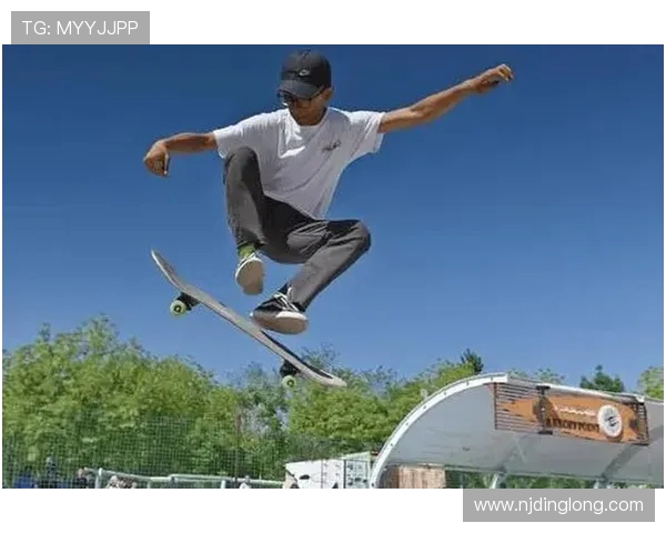 广州极限运动队在滑板精英赛中的经验与表现分析