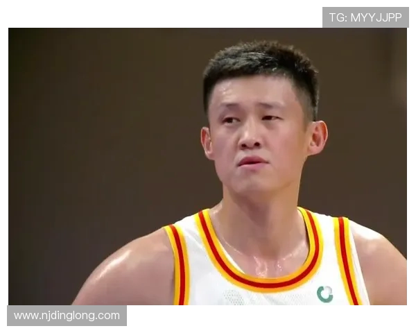 周鹏：从篮球场上的拼搏者到社会公益的热心人，见证成长与奉献的精彩人生