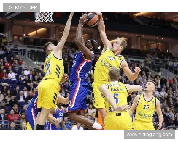 斯洛文尼与立陶宛的激烈对决展现篮球魅力与团队精神 斯洛文尼与立陶宛的激烈对决展现篮球魅力与团队精神