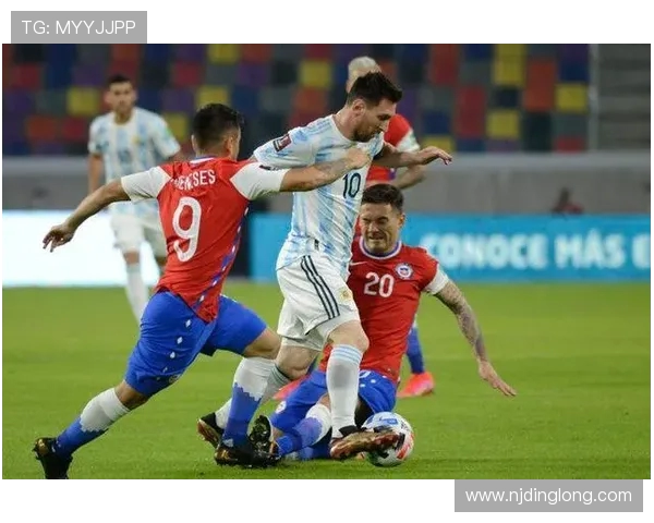 桑切斯带领球队迎战阿根廷独立展现实力与团队合作精神