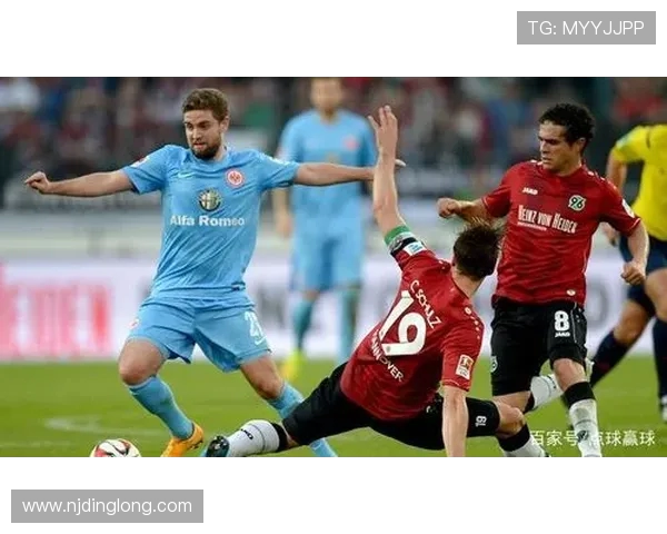 汉诺威与门兴的精彩对决直播全程回顾与精彩瞬间分析