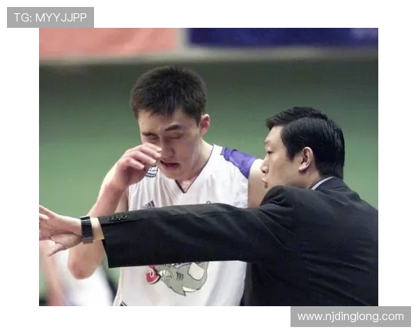 赵泰隆的篮球之路:从青涩少年到职业球员的奋斗与成长