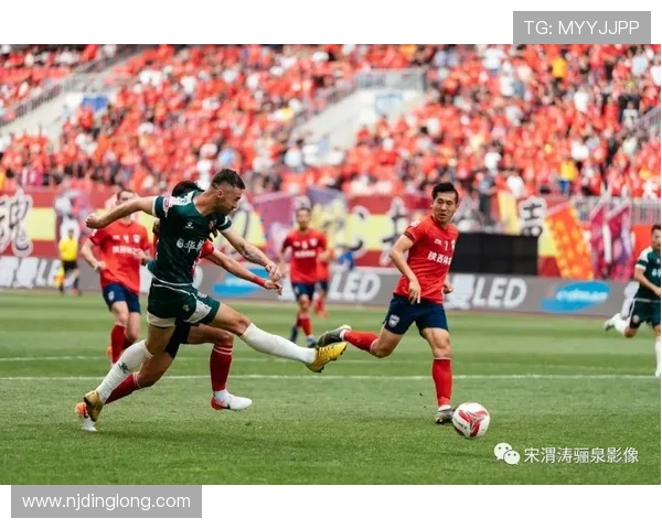 陕西大秦迎战梅县铁汉争夺赛季关键三分的激烈对决