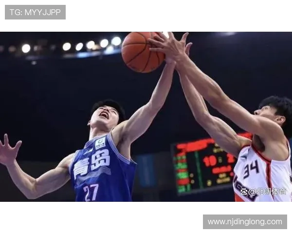 青岛国信与辽宁队激战正酣谁将赢得这场精彩对决的胜利