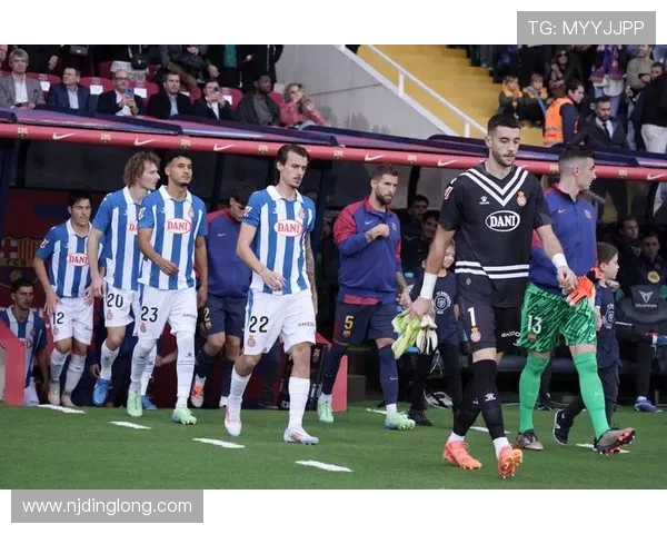 马德里与巴萨精彩对决直播全程回顾与分析