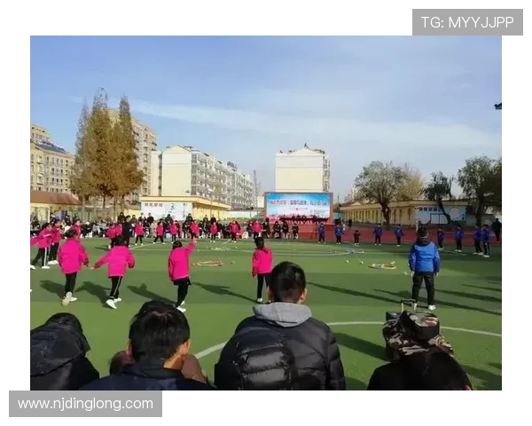 李静独家揭秘足球技巧与战术心得分享助你提升球技