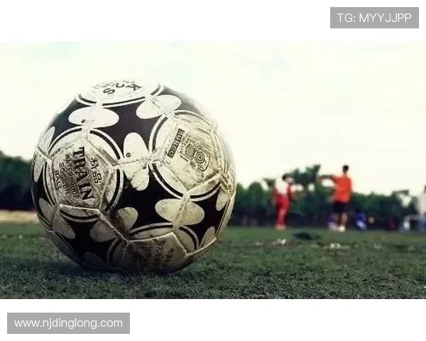 深圳足球队战术创新引领潮流助力球队崛起成为新标杆